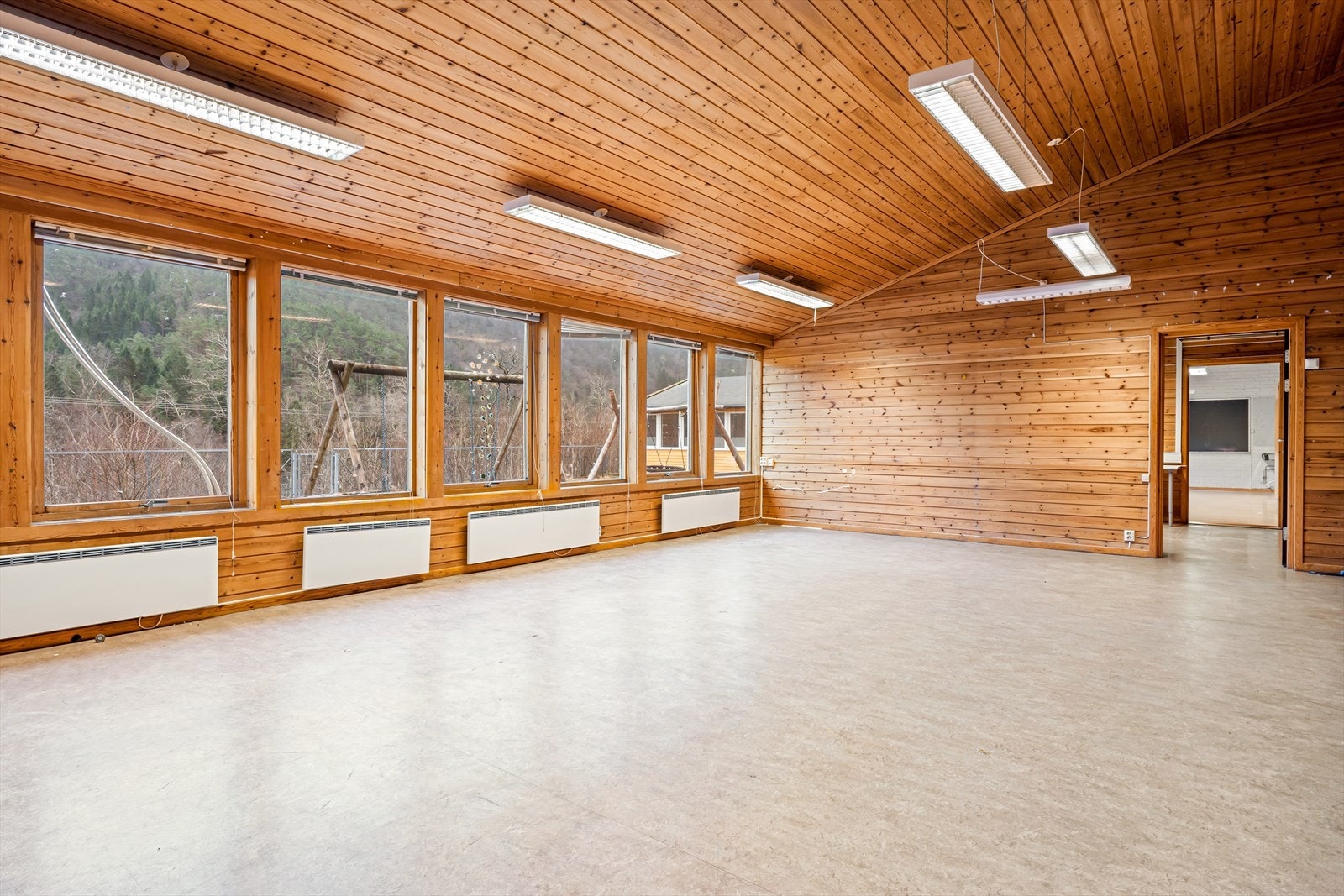 Hegglandsdalen skole-06.jpg Galleribilde