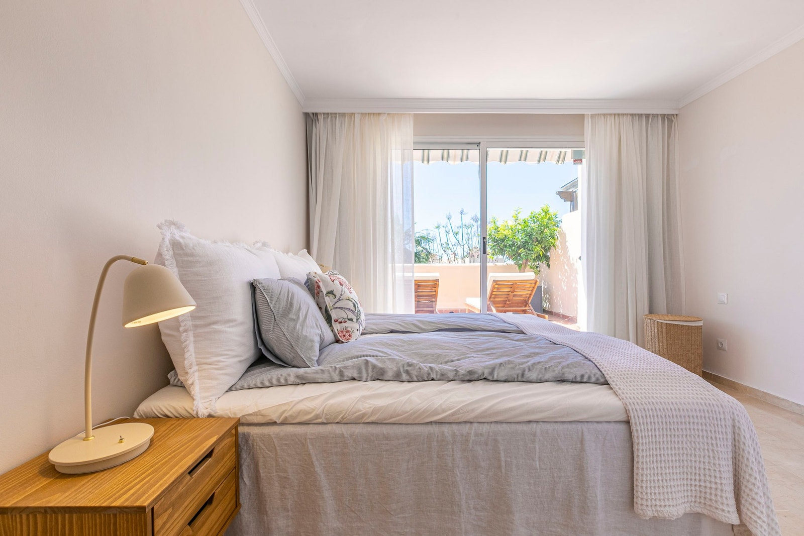 Master bedroom med direkte utgang til terrasse Galleribilde