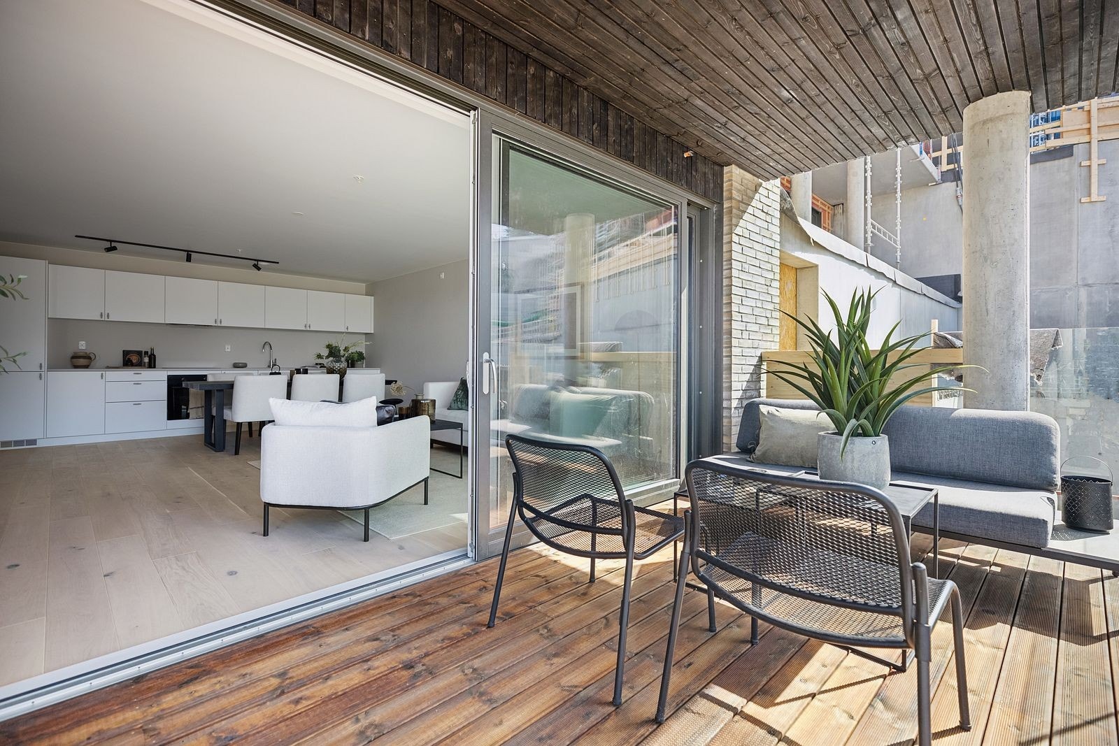 Balkongene blir en naturlig forlengelse av stuen. Galleribilde