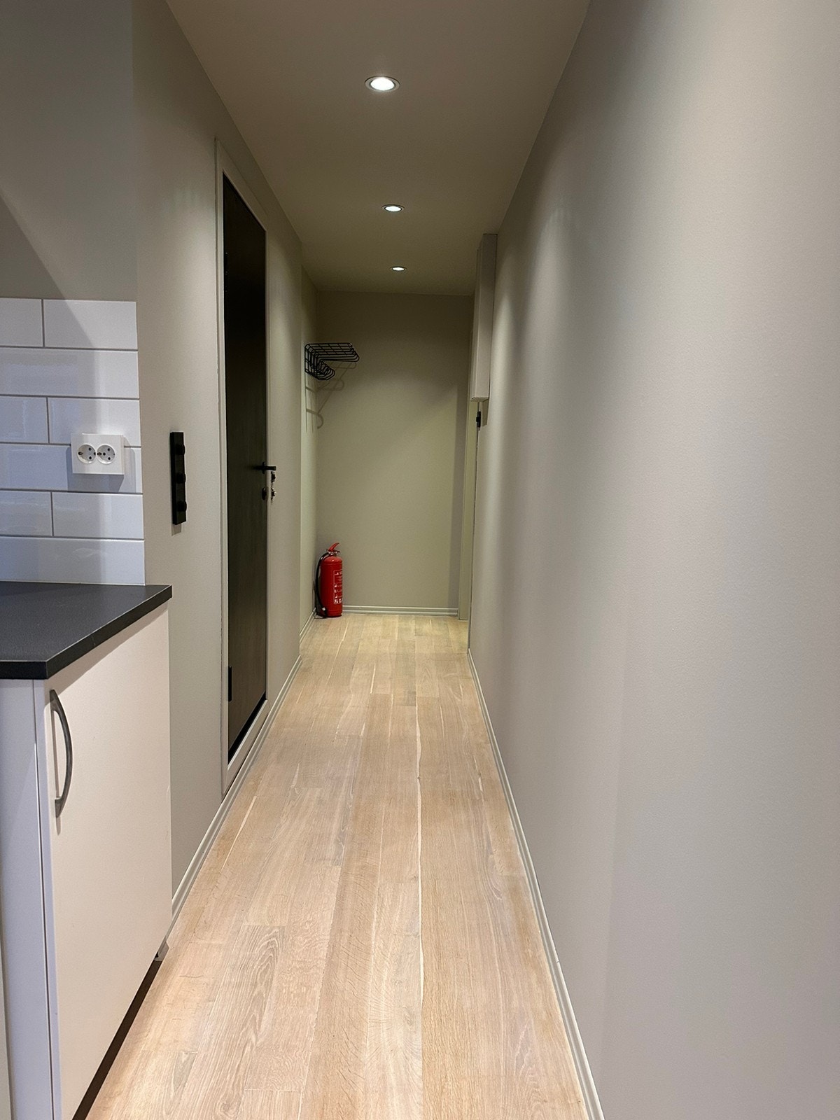 Gang til bad og videre til utgang Galleribilde