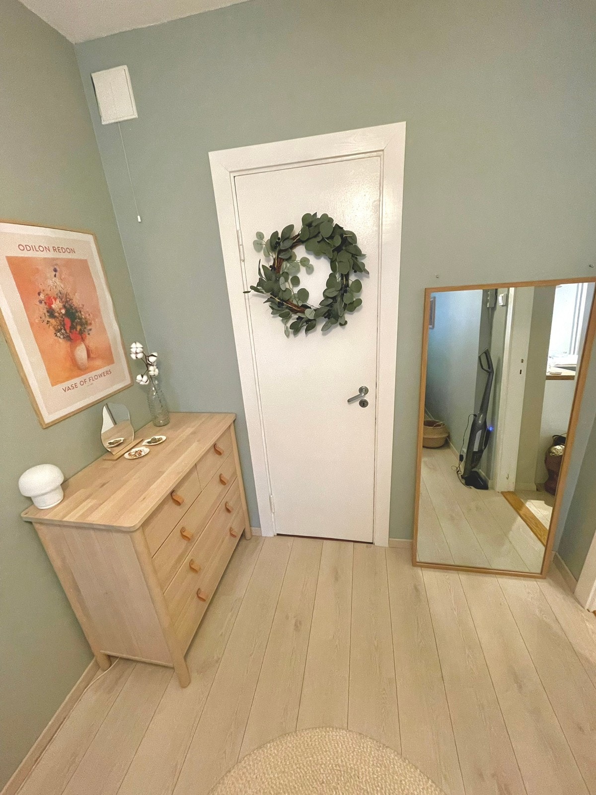 Bod/garderobe tilknyttet soverom Galleribilde