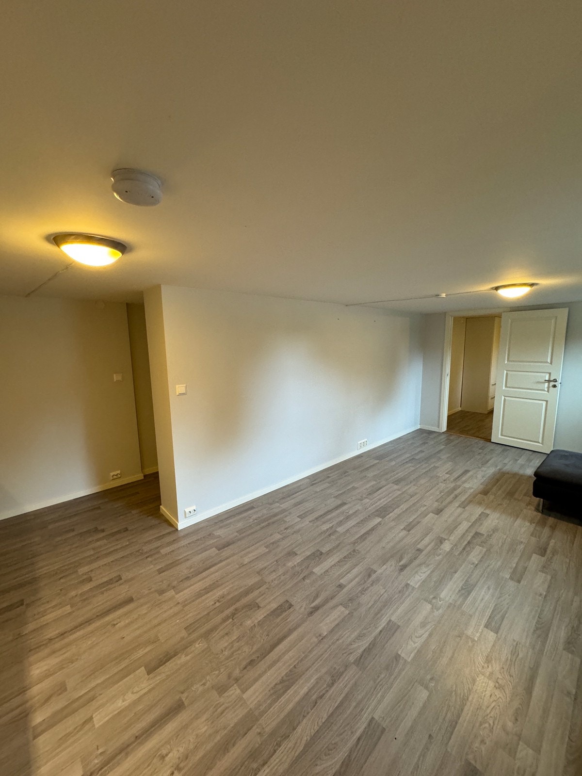 Kjøkken,Stue mot soverom til høyre på bilde. Galleribilde