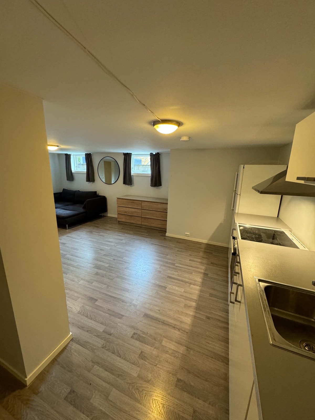 Kjøkken mot stue. Galleribilde