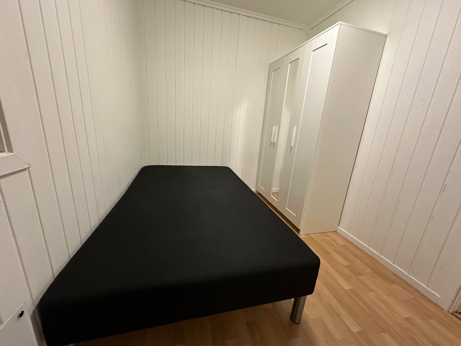 120 rammemadrass på begge soverom. Galleribilde