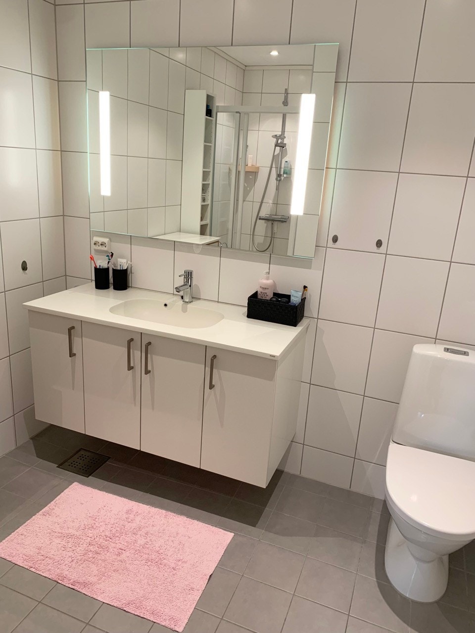 Kvalitets baderomsinnredning fra HTH Galleribilde