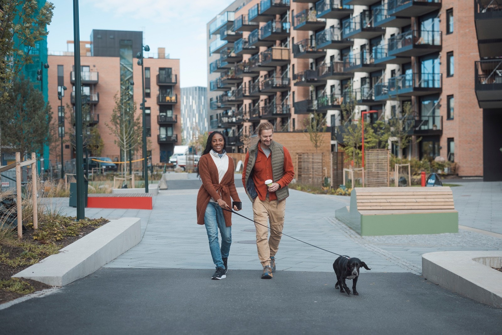 Ta gjerne en spasertur i området, det er mye å se på og oppleve. Hva med kunsthuset i Ulven T? Galleribilde