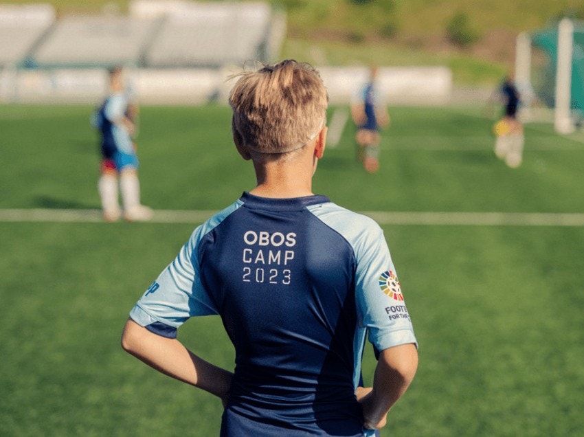 Mange fritidstilbud er rett i nærheten. Det er kort vei til alt fra fotball, tennis svæmmehall, turn mm. Bli med da vel? Galleribilde