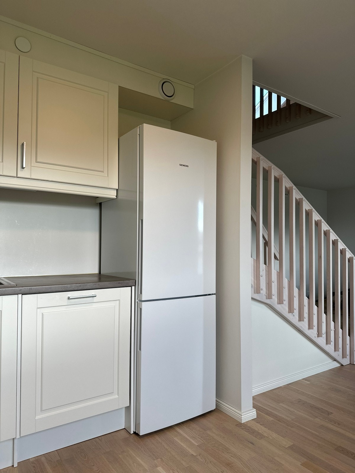 Kombiskap og hvitevarer følger med i leien Galleribilde