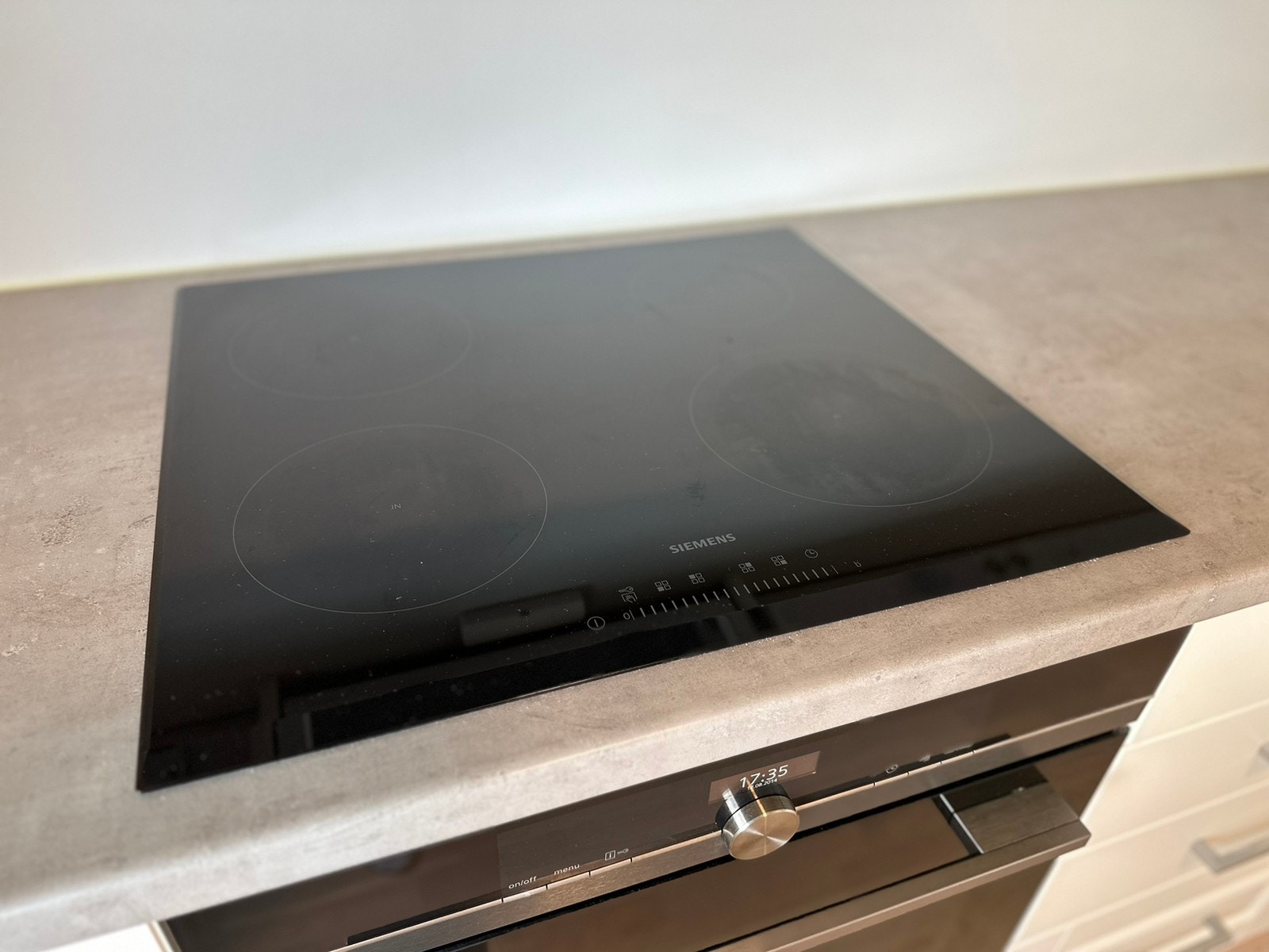 Platetopp med komfyrvakt Galleribilde