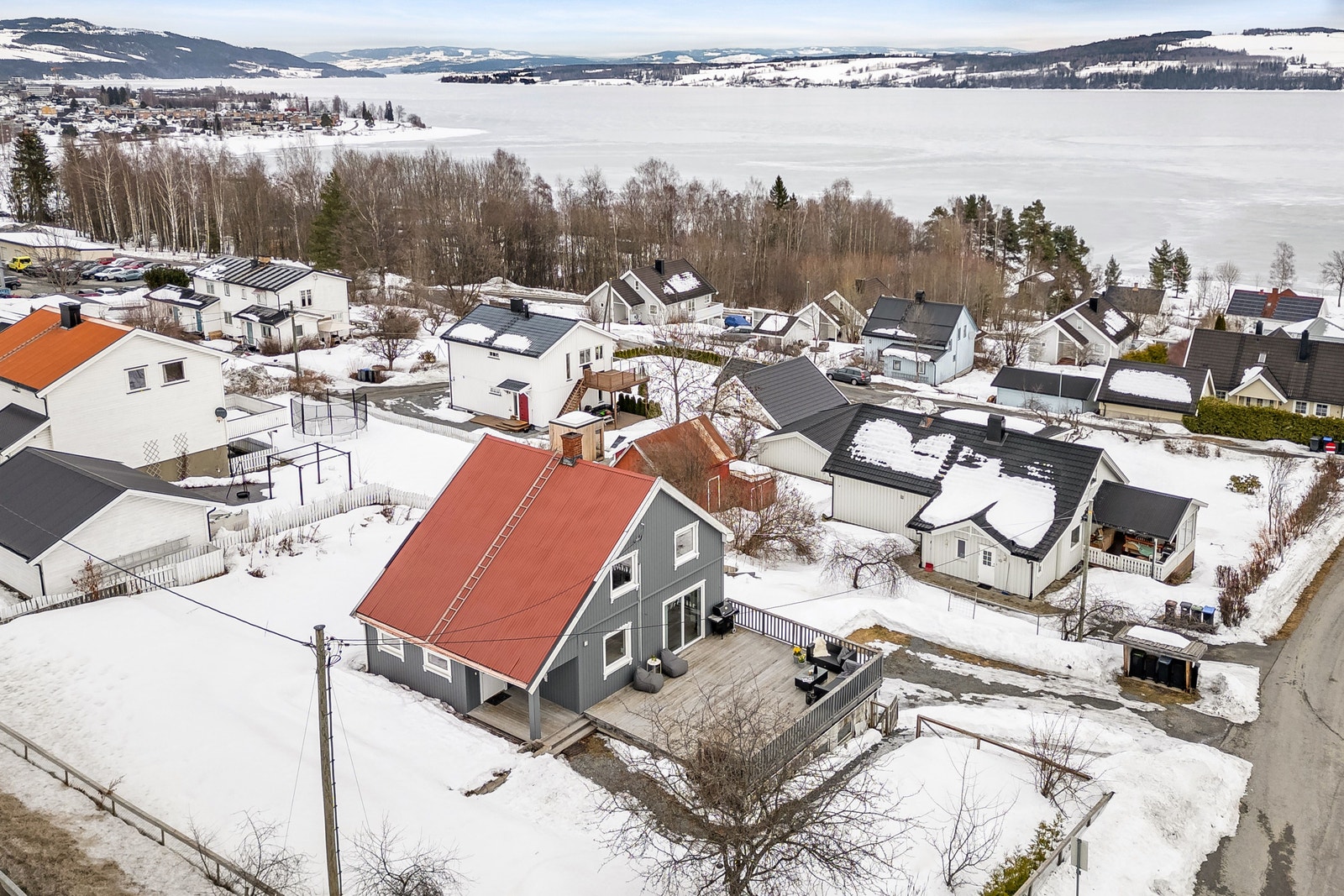 Stort uteareal med gode solforhold Galleribilde