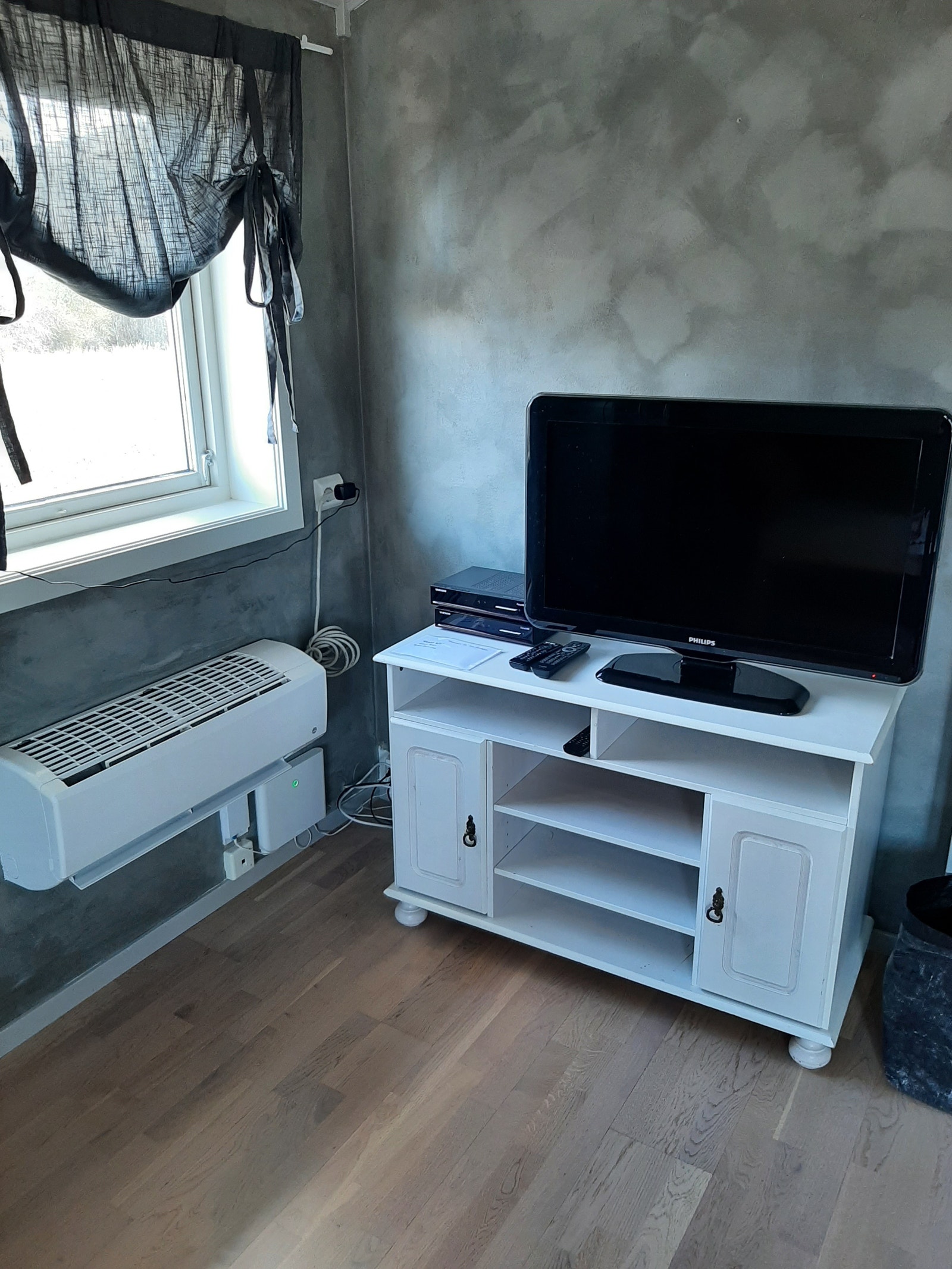 Tv m/ Parabol kanaler & Wifi. Galleribilde