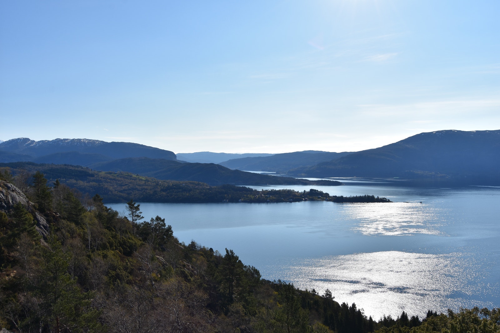 Bildet er tatt etter ca. 5 min gange fra tomtene. Galleribilde