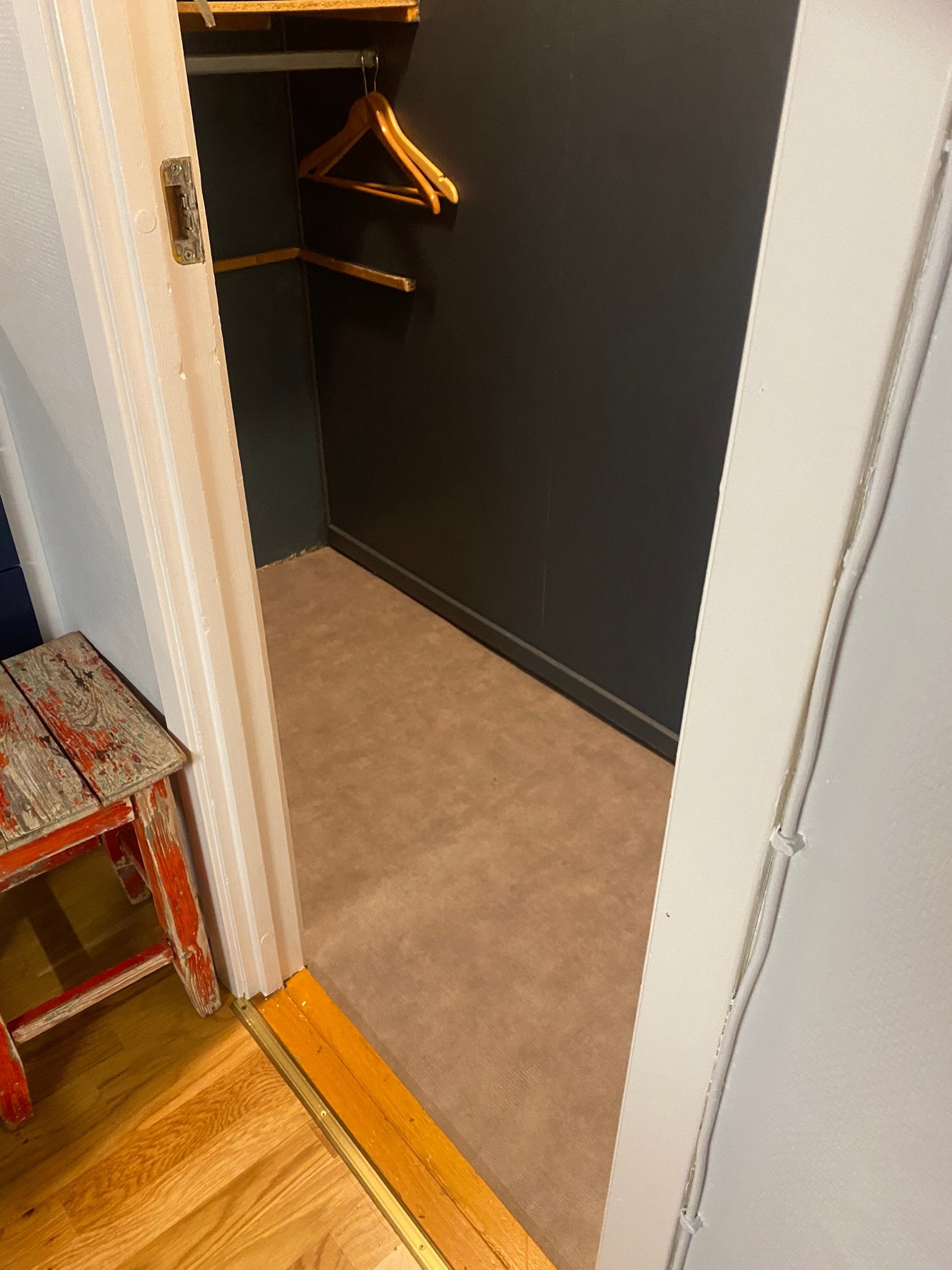 Liten bod ved siden av kjøkkenet Galleribilde