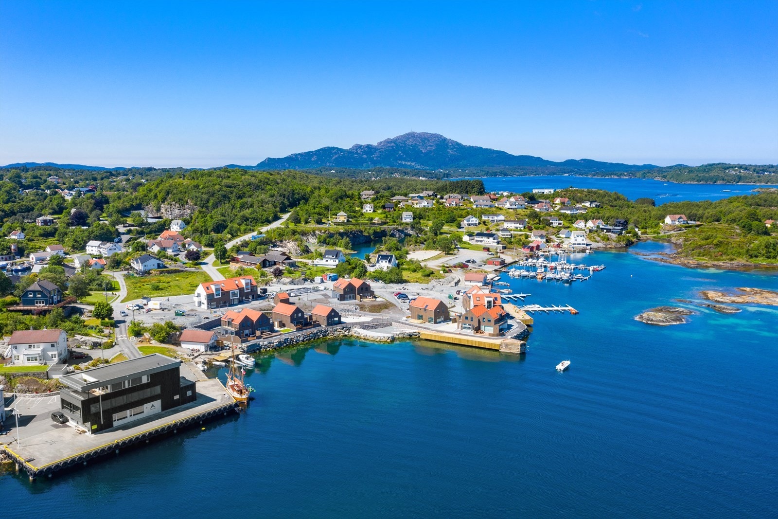 Velkommen til prosjektet Dalaneset Brygge med idyllisk beliggenhet i maritime omgivelser. Galleribilde