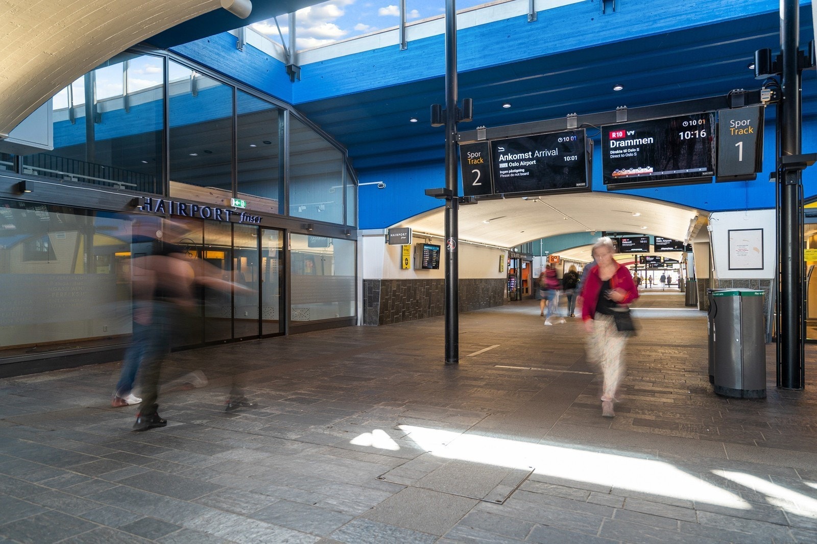 Lillestrøm stasjon er Romerikes knutepunkt for kollektivtrafikk. Galleribilde