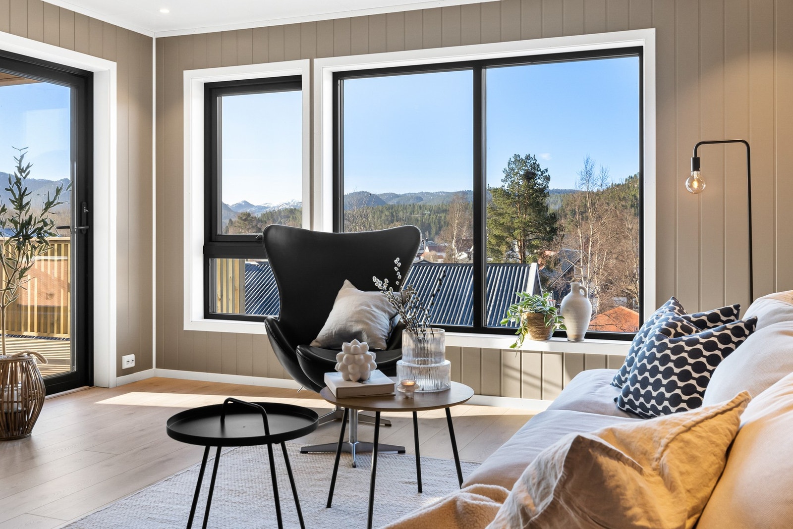 Stue (Bilder hentet fra naboleilighet) Galleribilde