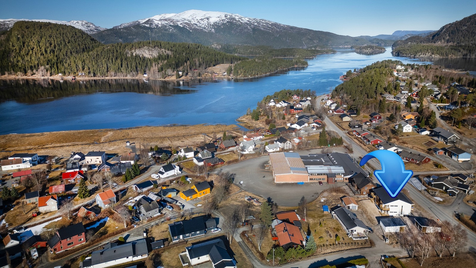 Gangavstand til blant annet skole, nærbutikk og idrettsanlegg Galleribilde