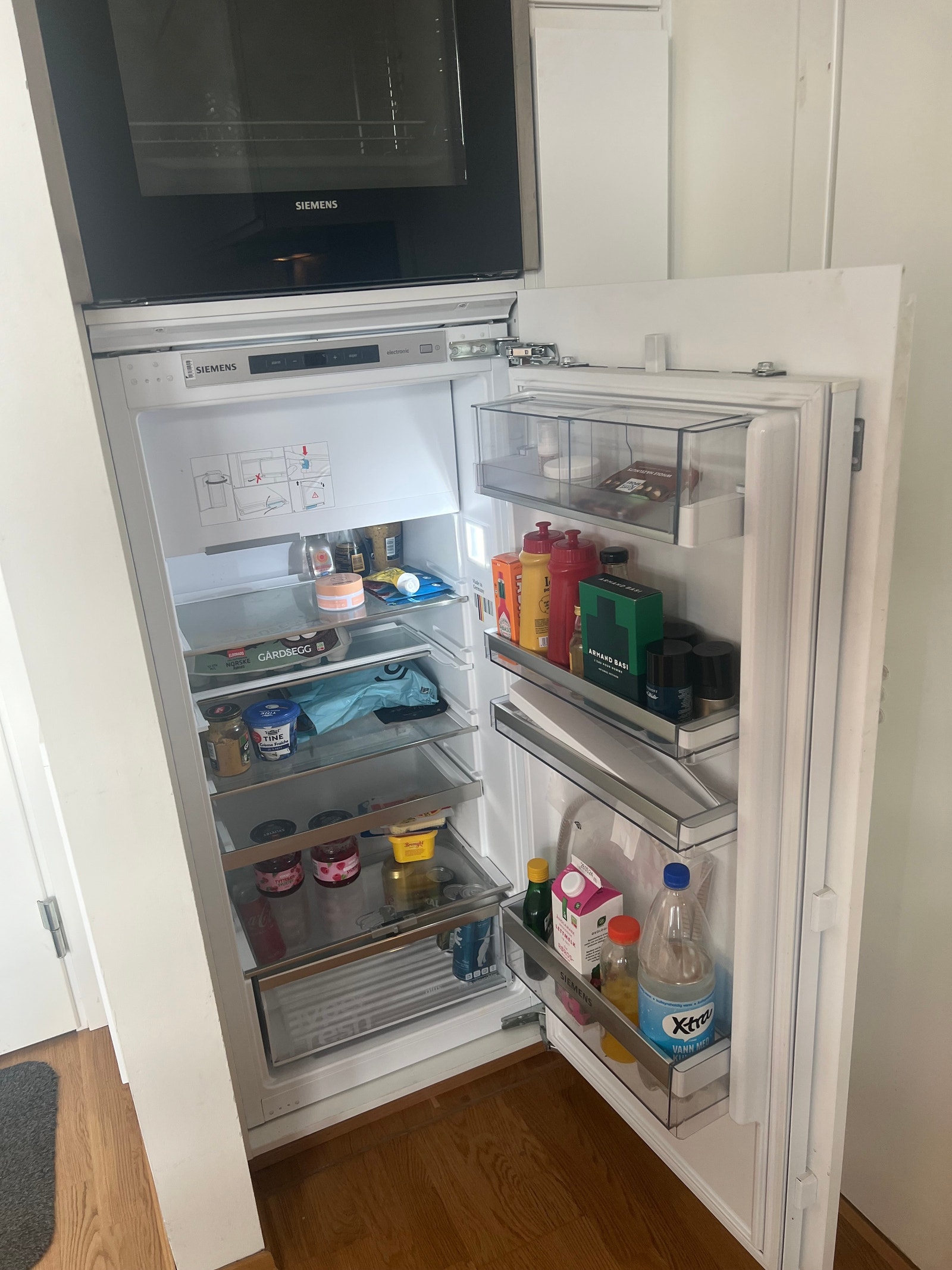 Kjøleskap med frys Galleribilde