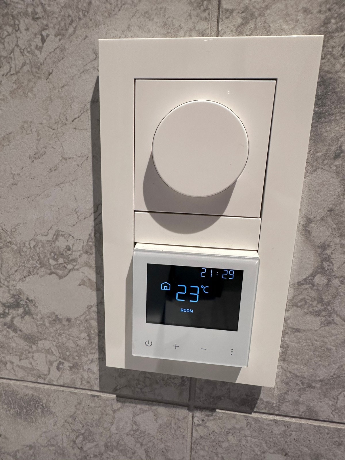 Varmekabler på bad Galleribilde