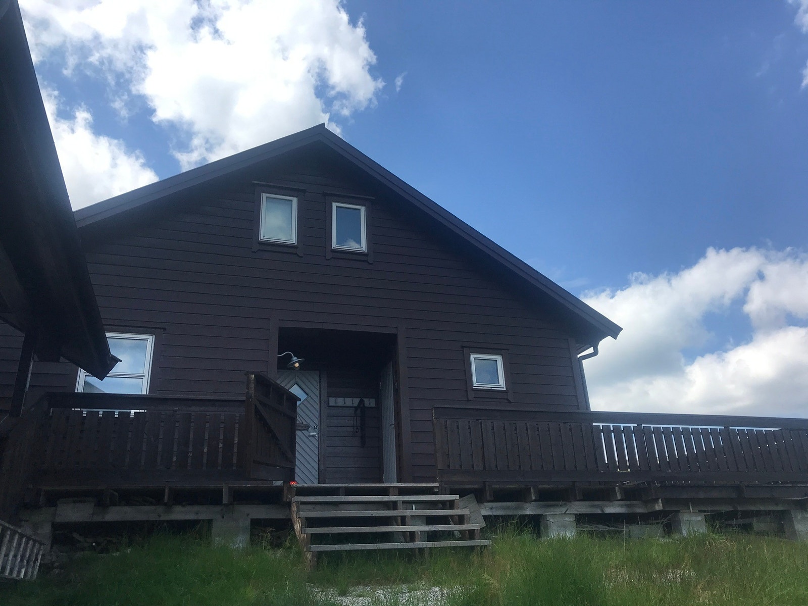 Hytta på sommerstid Galleribilde