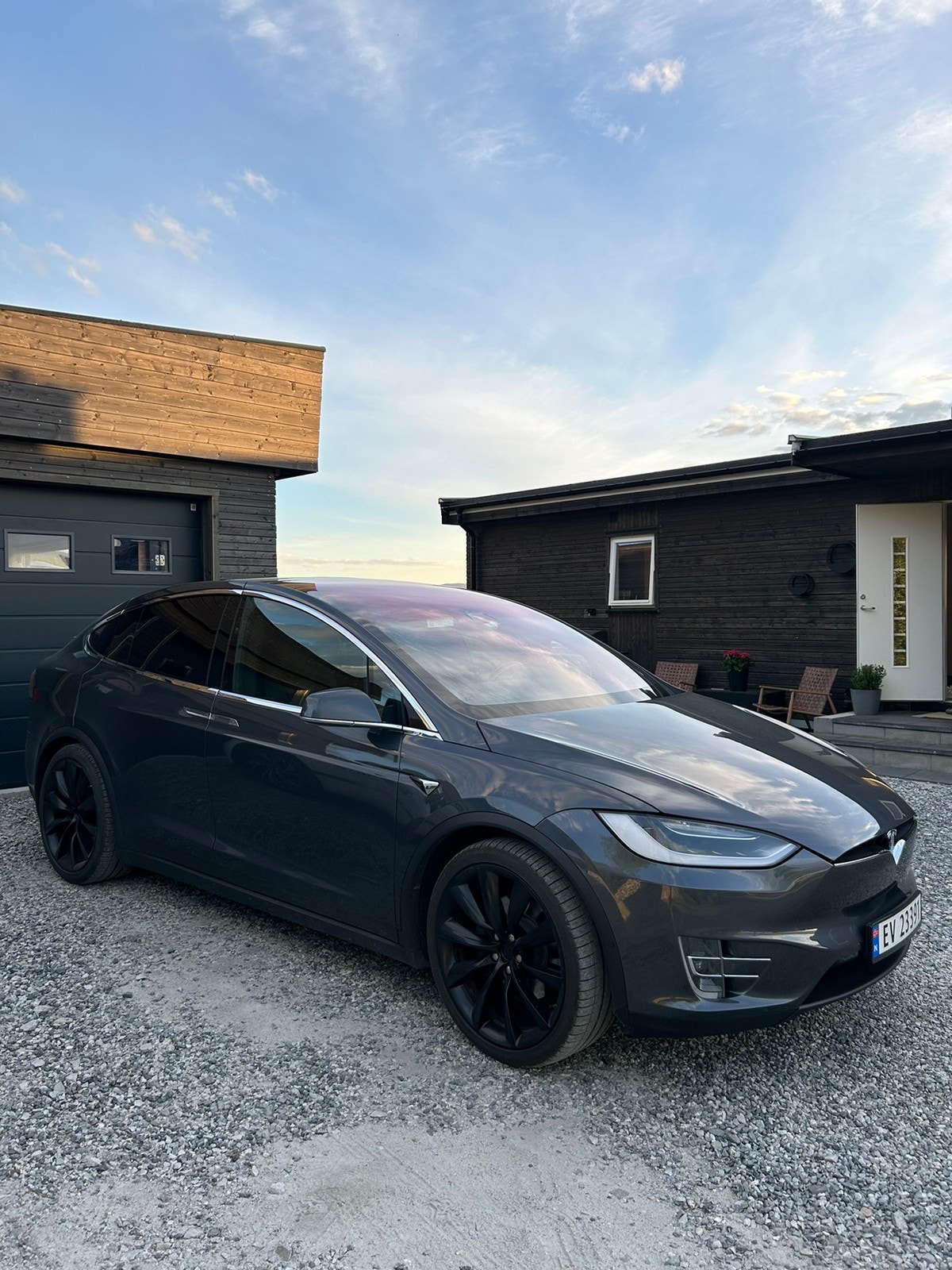 Tesla Model X 1