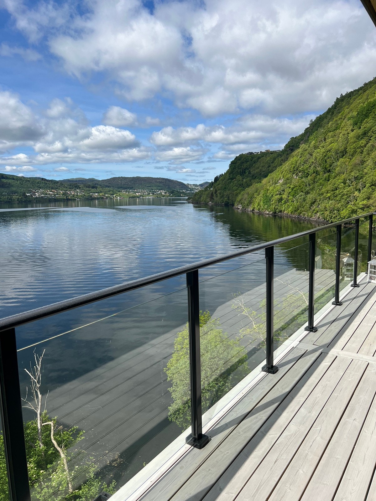 Vestvendt Galleribilde