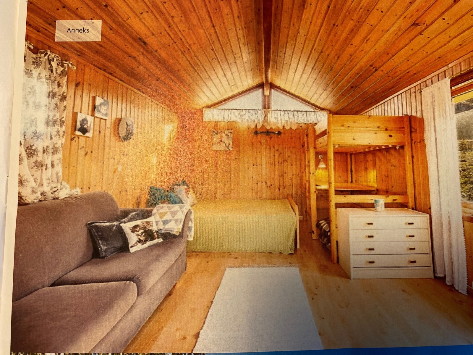 Gult Anneks med soveplass til en liten familie Galleribilde