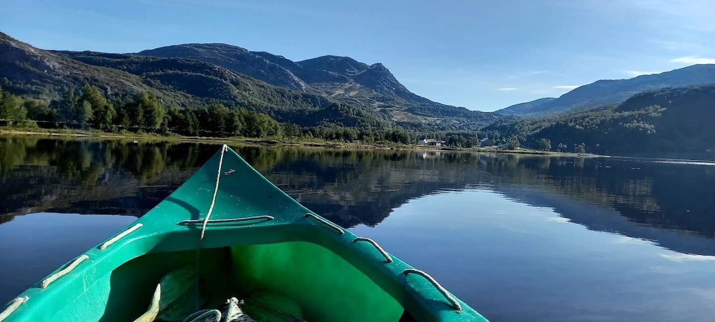 Idyllisk Fidjelandsvannet Galleribilde