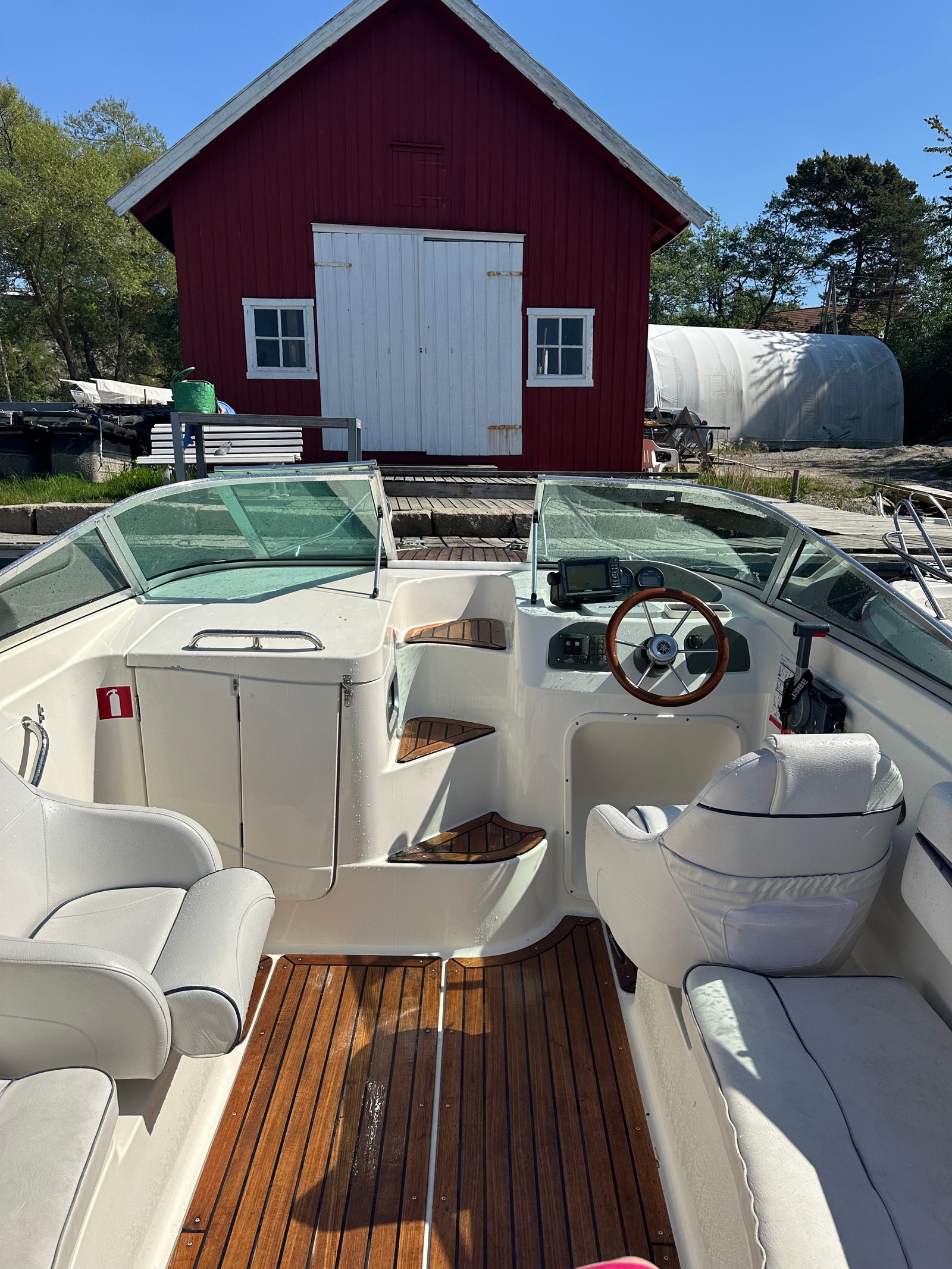 Yamarin ved bryggen (mulig å leie separat) Galleribilde