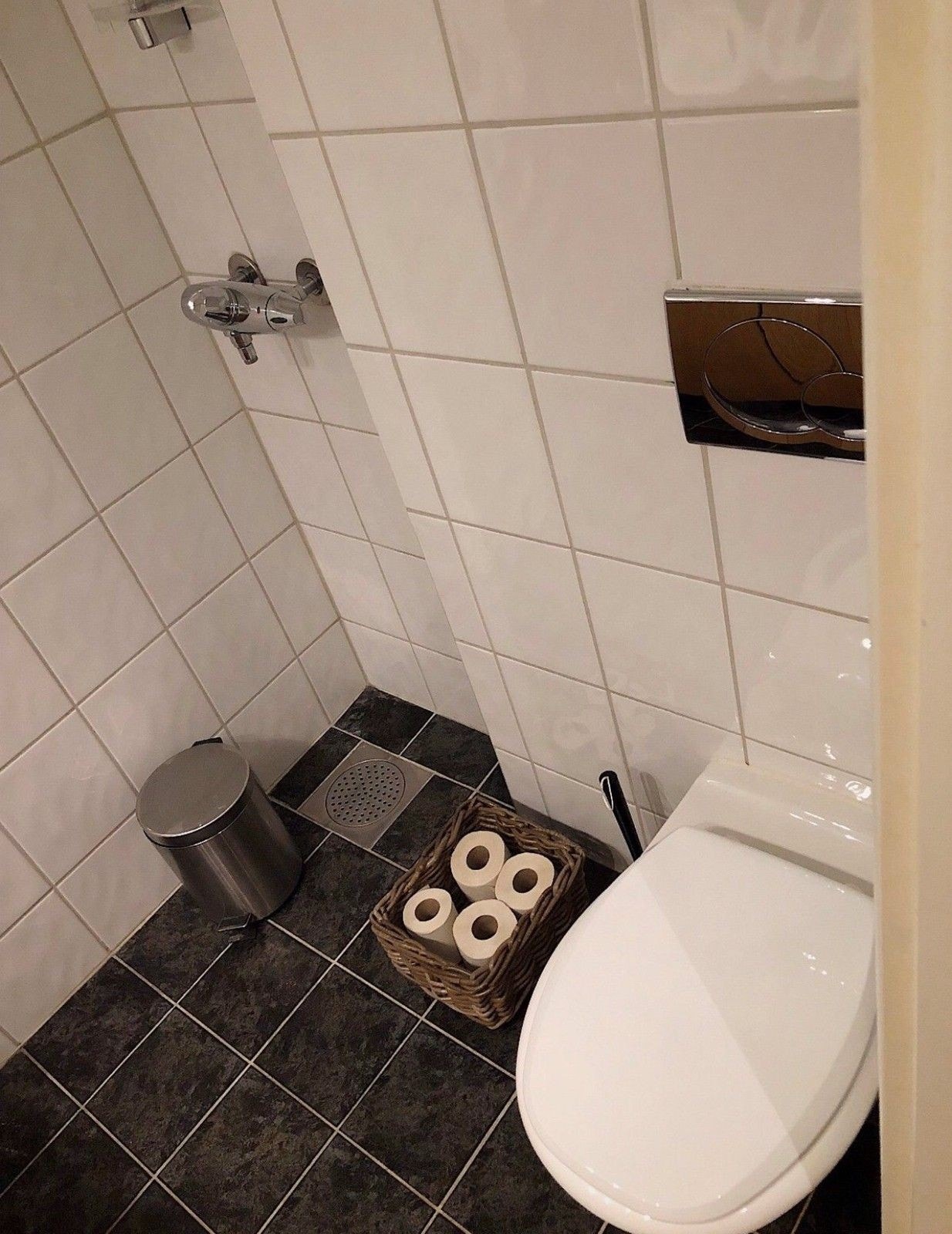 Toalettrom Galleribilde