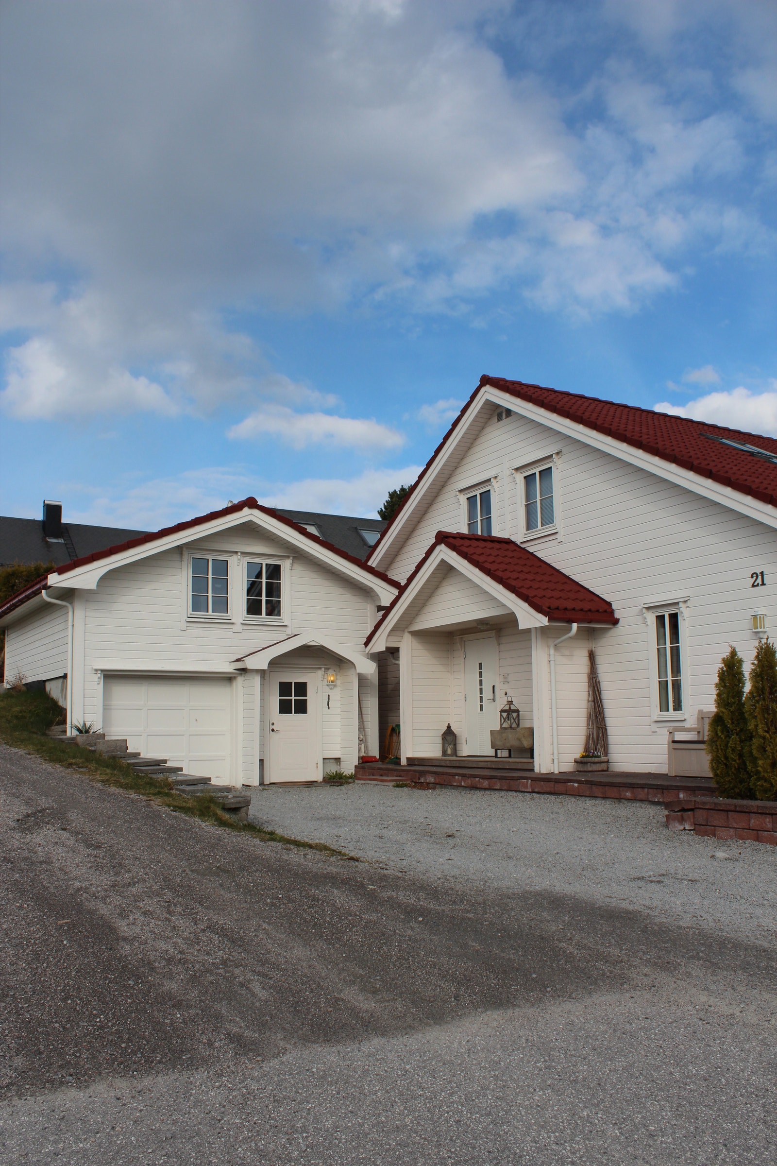 Hybelleilighet over garasje. Galleribilde