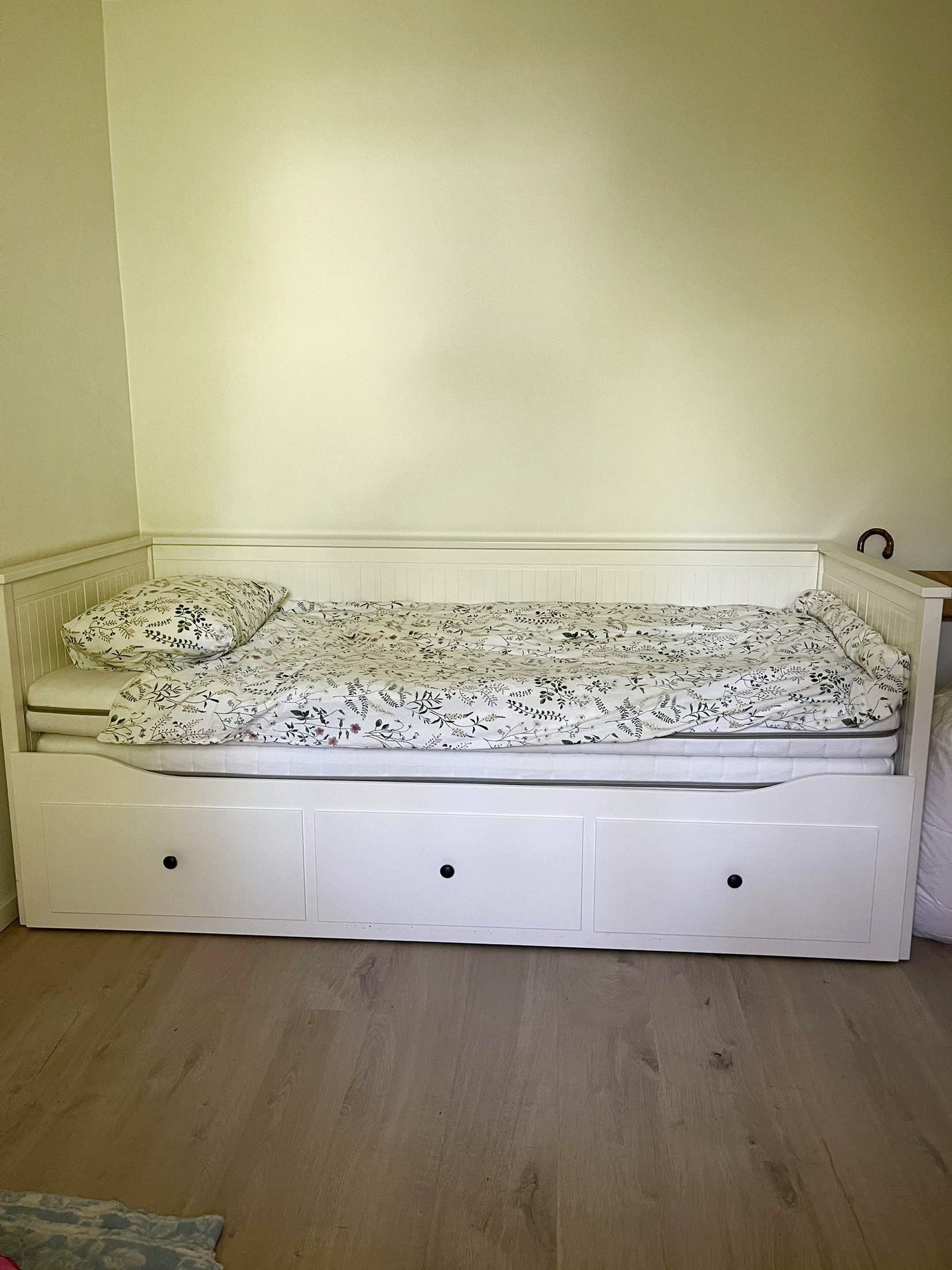 Soverom nr 2, seng inkludert Galleribilde