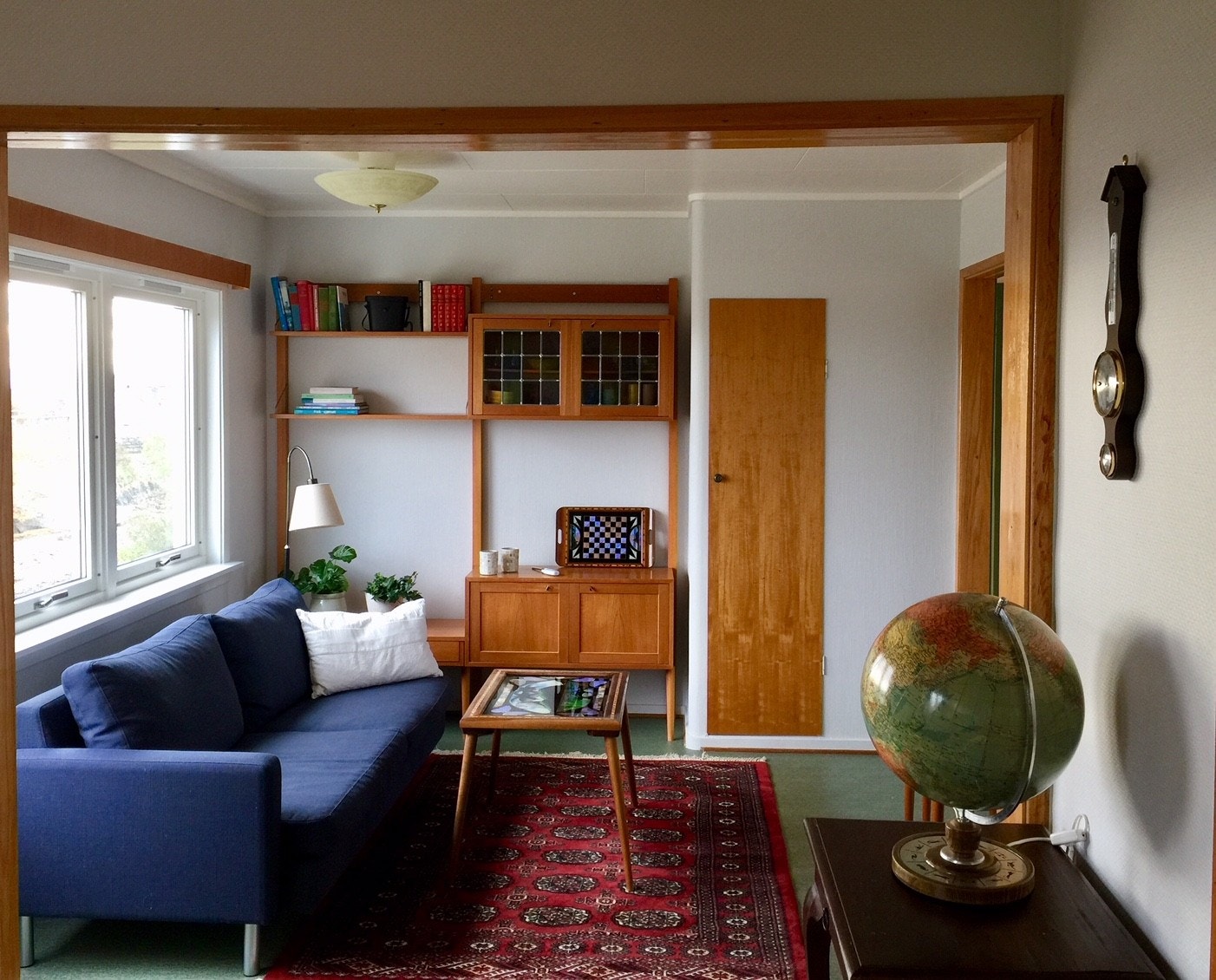 Lillestua m åpning mot kjøkken. Galleribilde