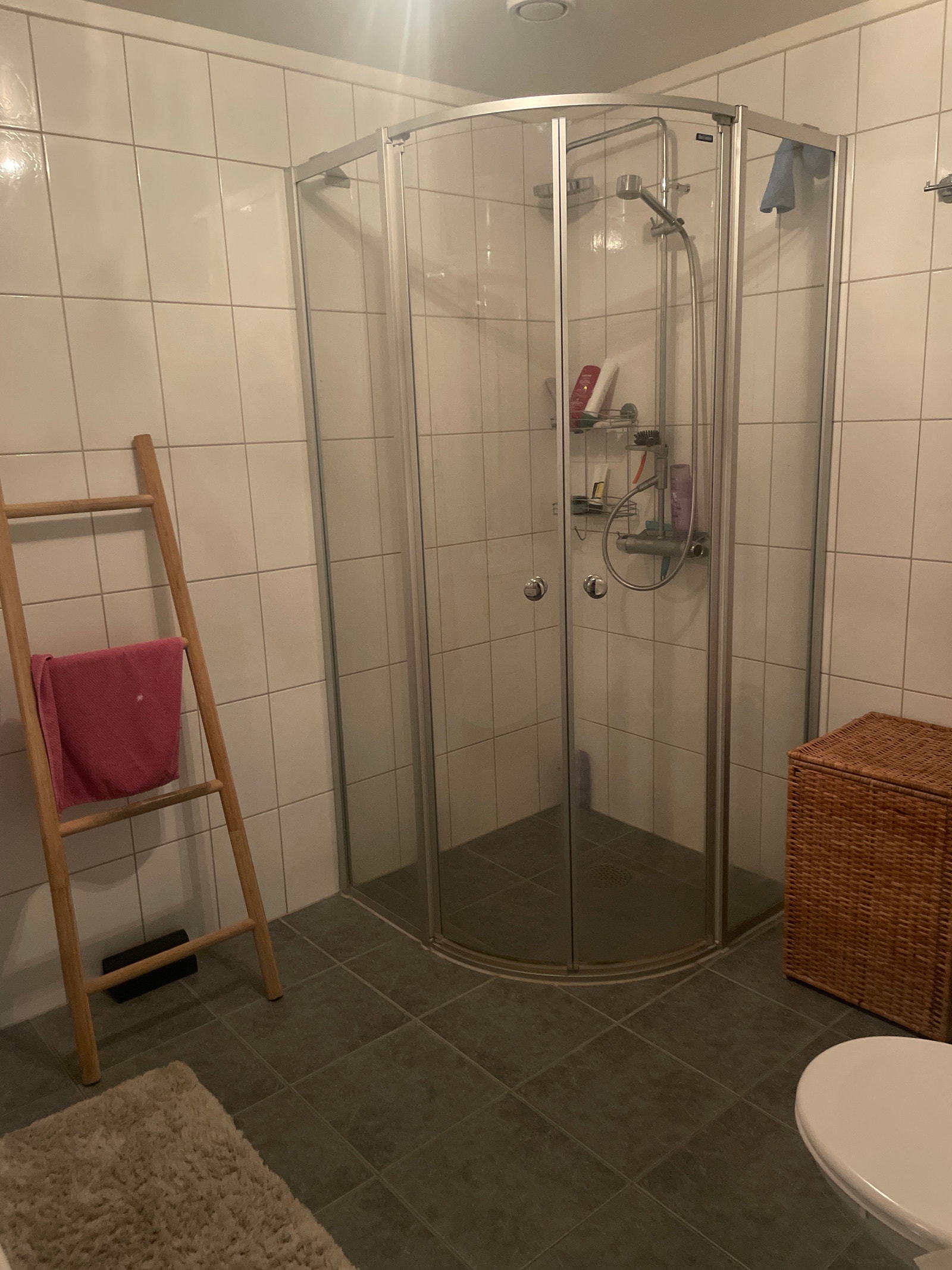 Bad 1 etasje Galleribilde