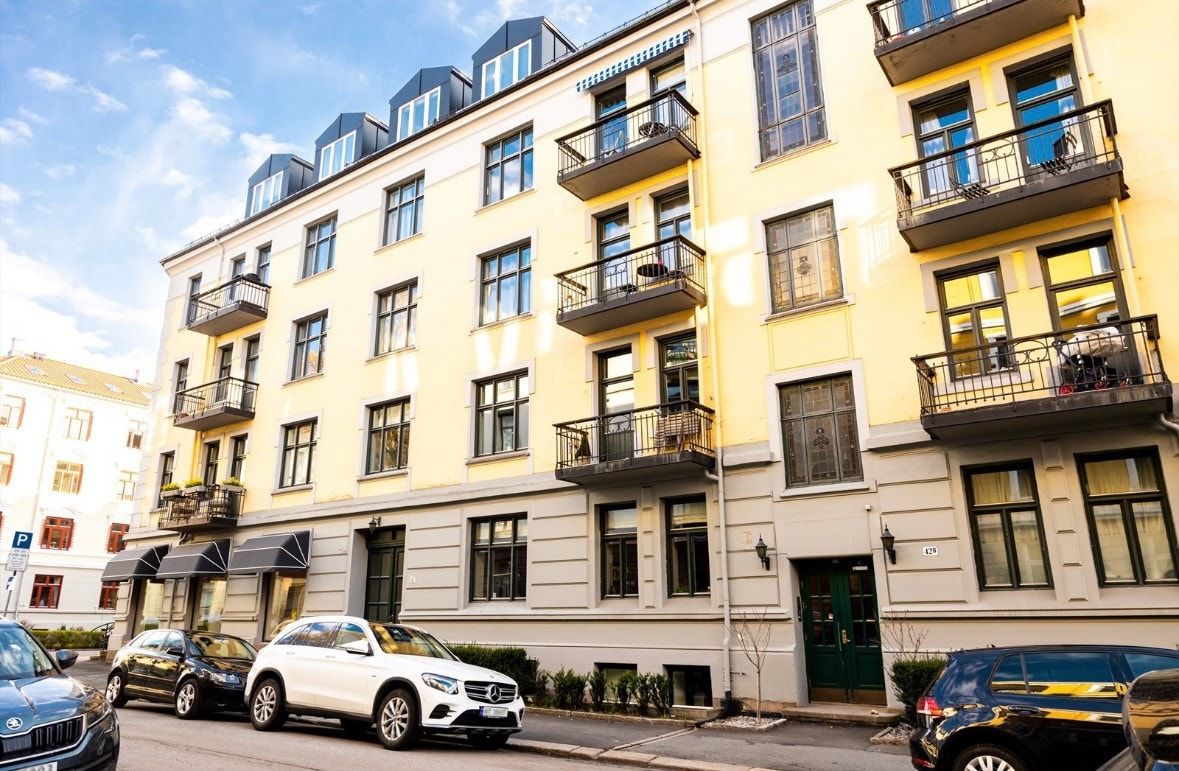 Bygget sett fra gaten Galleribilde