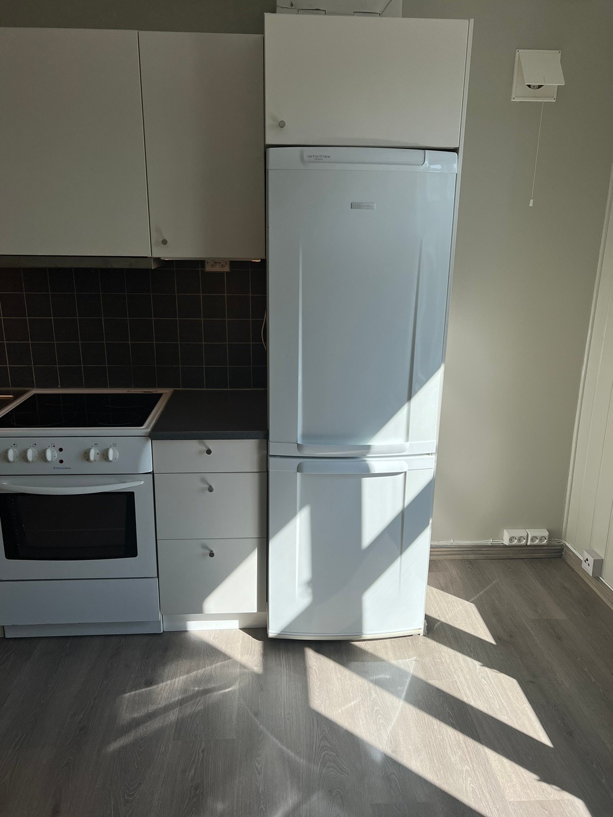 kjøkken-stue-soverom Galleribilde