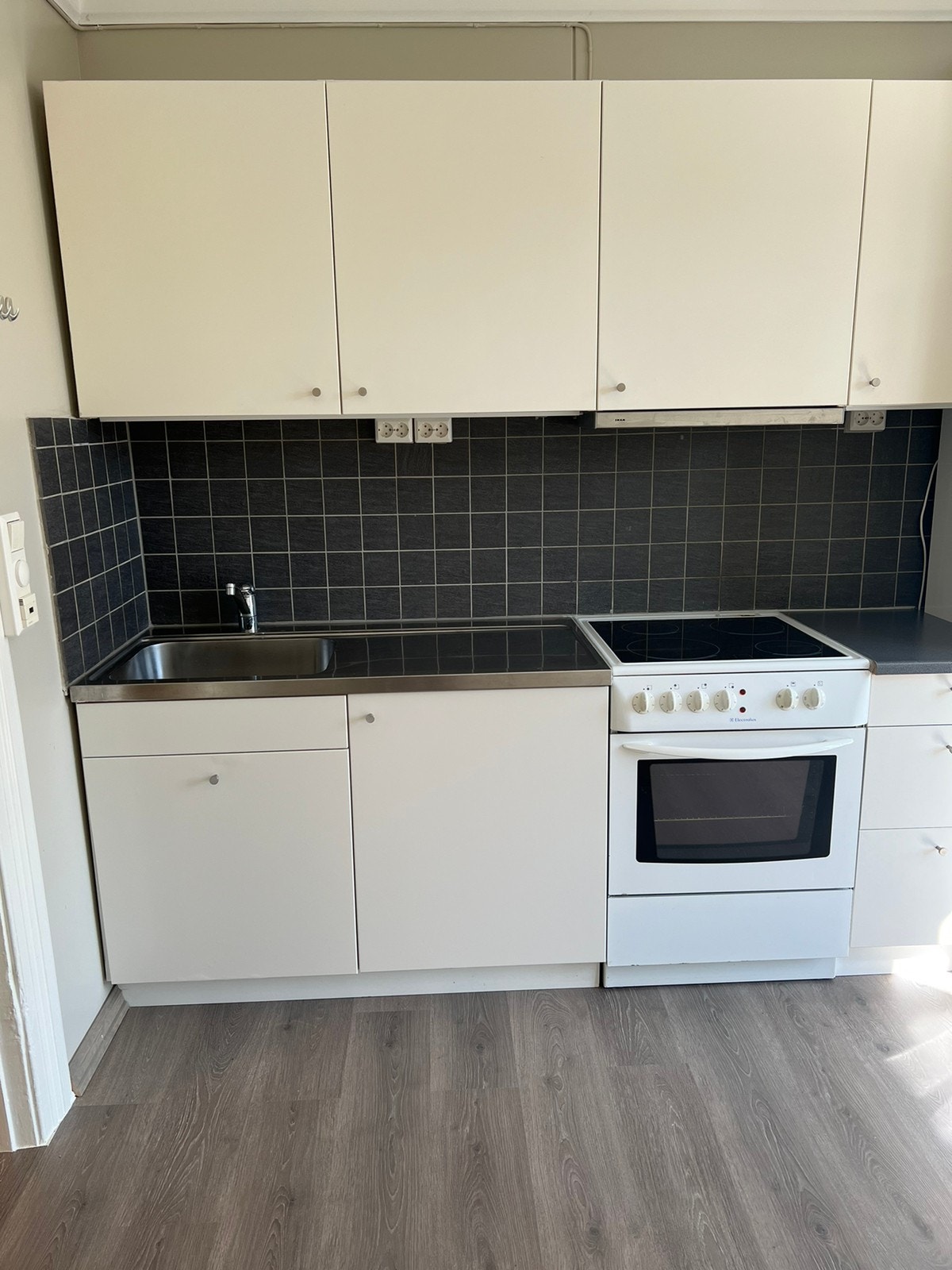 kjøkken-stue-soverom Galleribilde