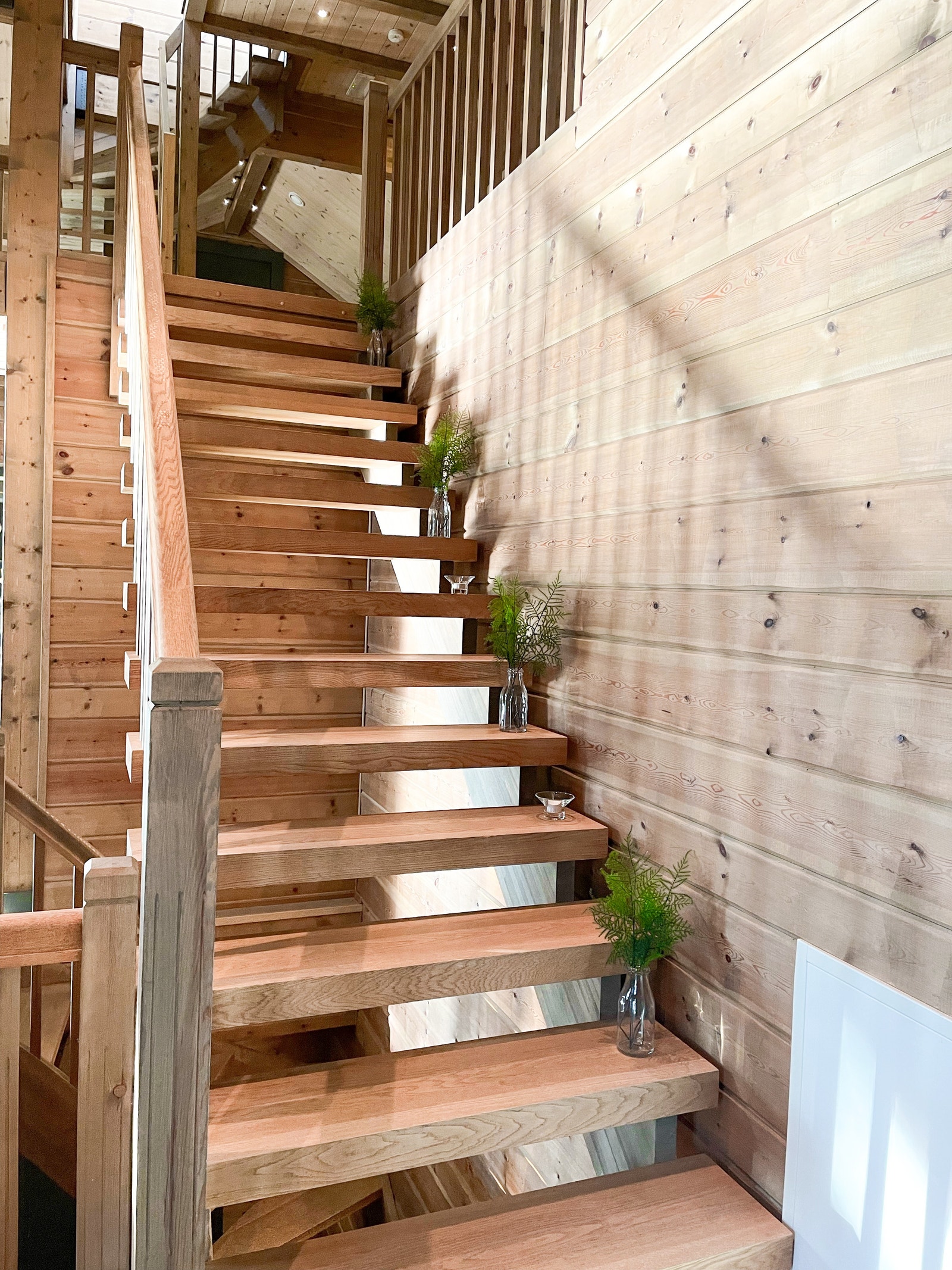 Trapp opp til 2. etasje Galleribilde