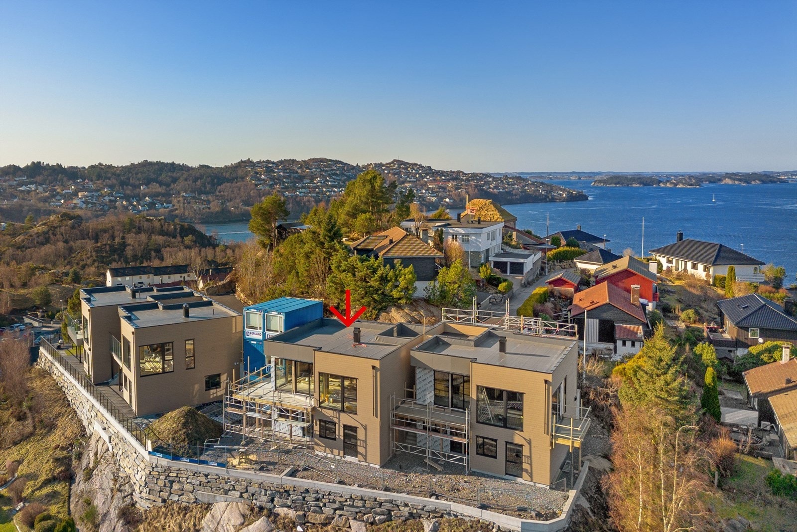Stiaberget 183 A - En lekker enebolig med høy kvalitet og flott, solrik beliggenhet. Galleribilde