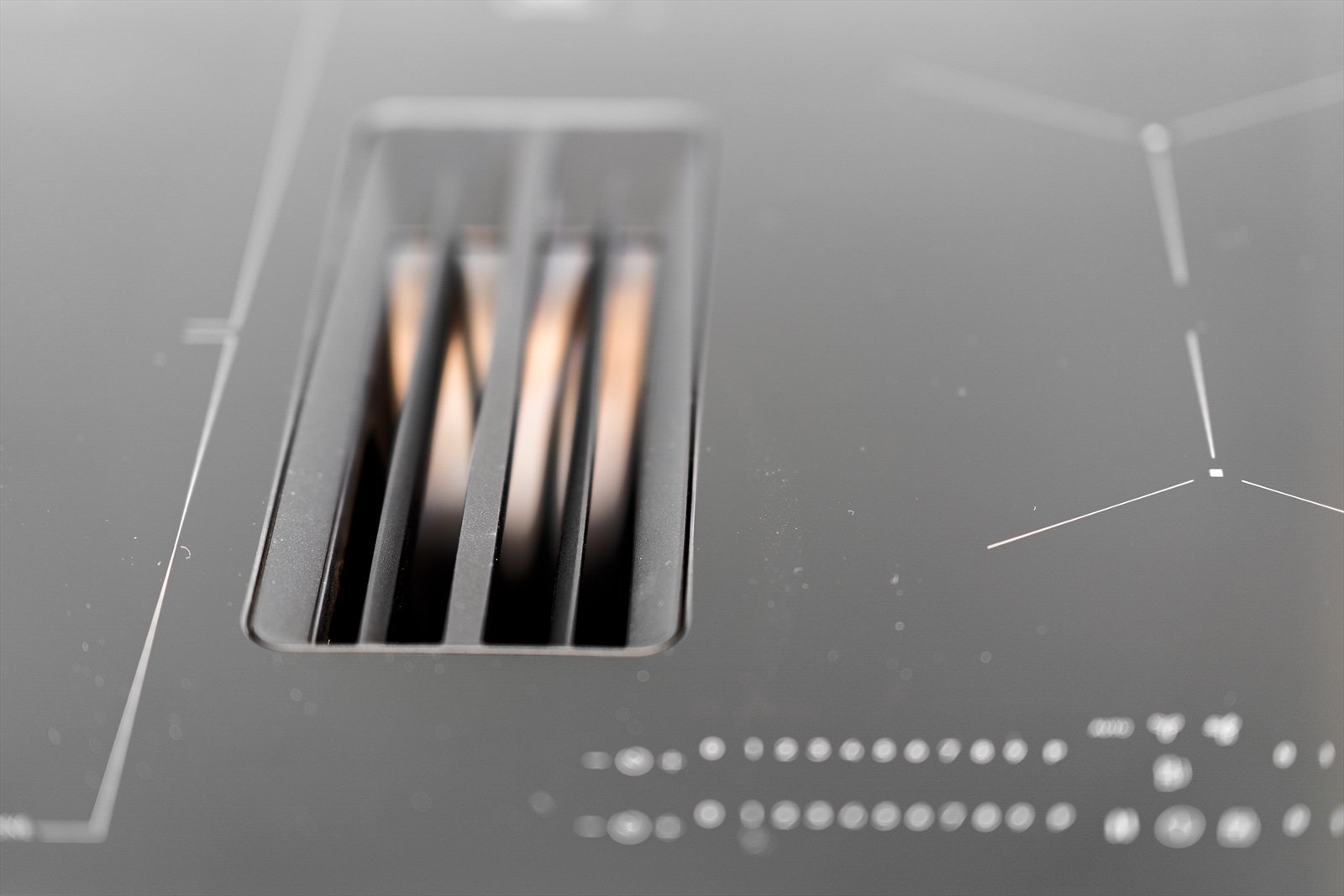 Flott induksjonstopp med integrert avtrekk. Galleribilde