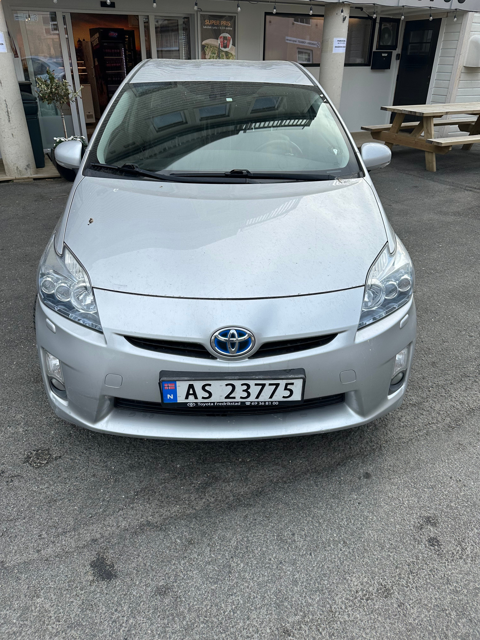 Toyota Prius 1,8 VVT-i Hybrid Premium 2