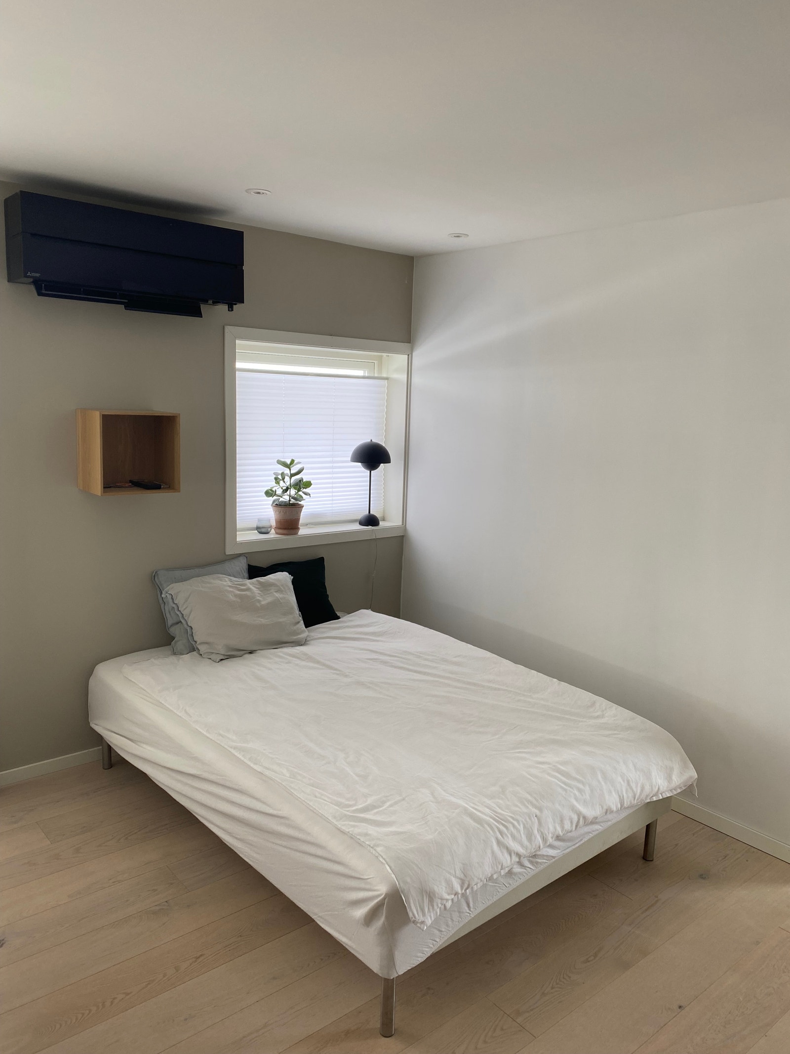 Soverom (kjøleunit på vegg er fjernet) Galleribilde