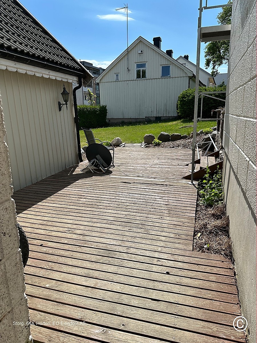 Fra platting til hage. Til bruk for leilighetene. Galleribilde
