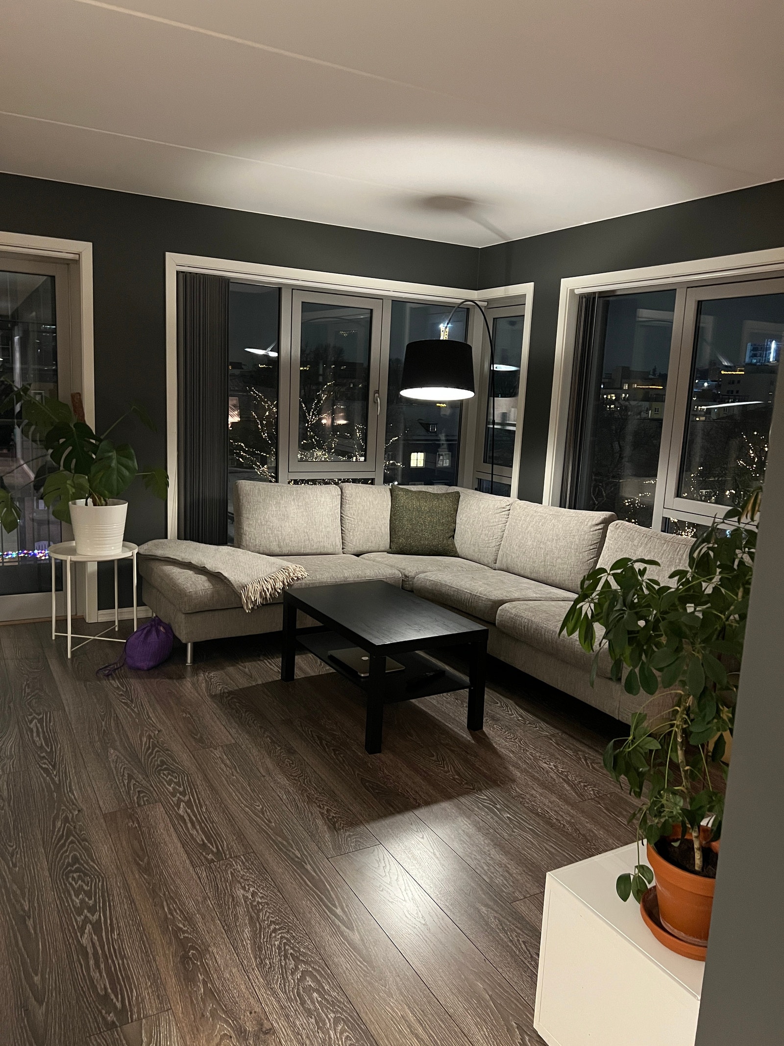 Hyggelig stue med plass til alle Galleribilde