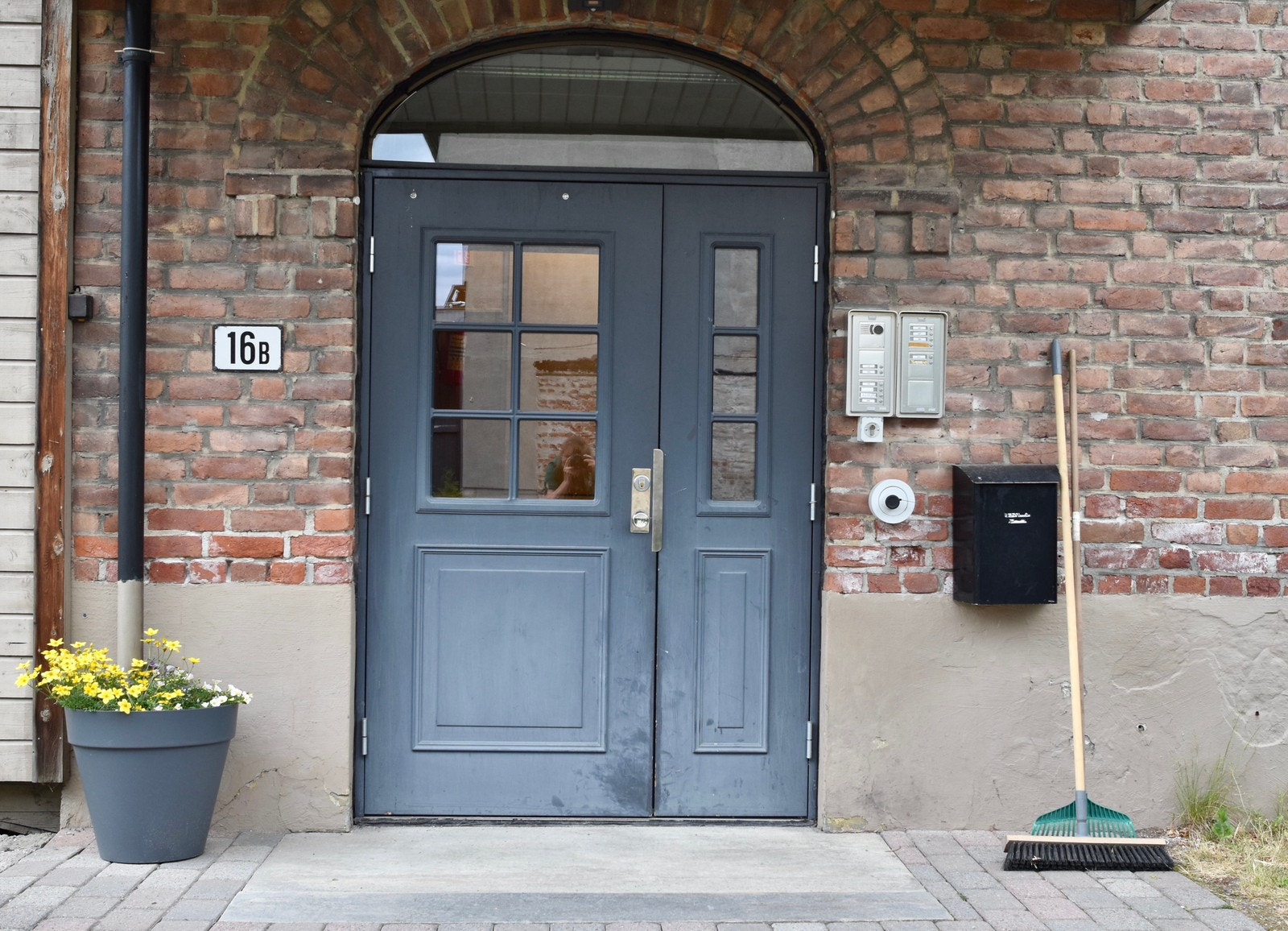 Inngang Bragerhagen 16B Galleribilde