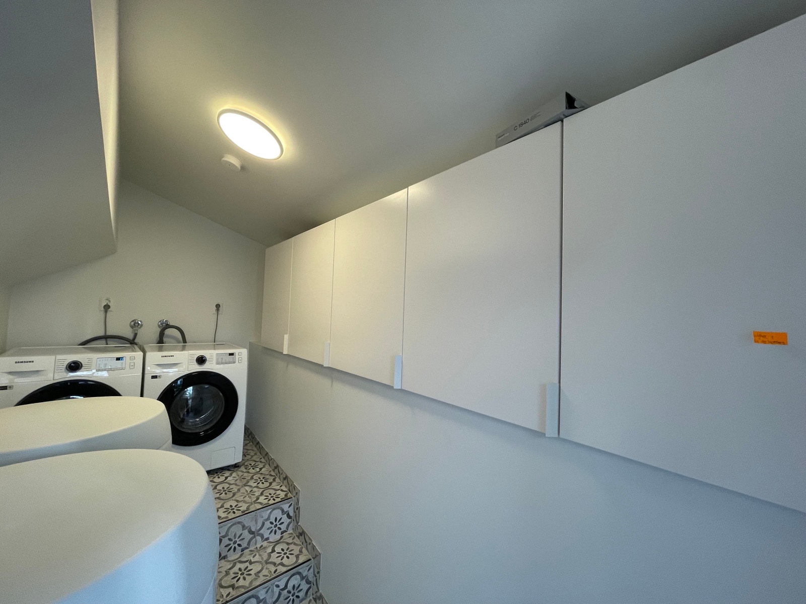 Vaskerom Galleribilde