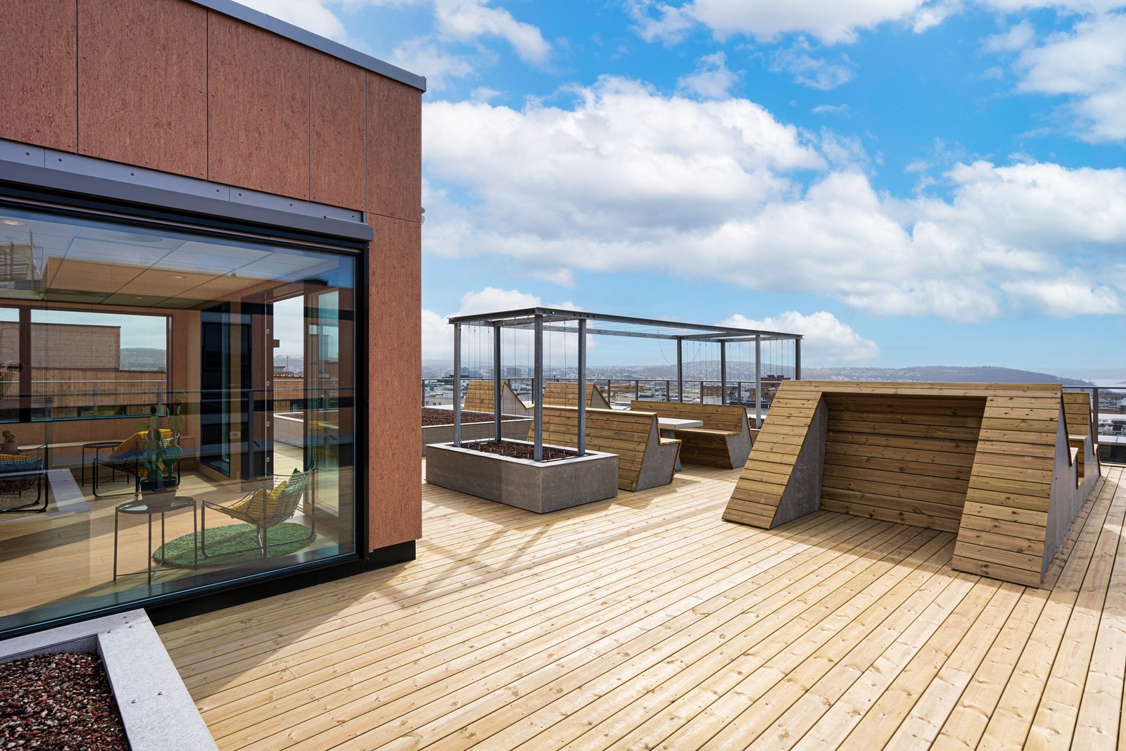 Her har man flotte sol- og utsiktsforhold Galleribilde