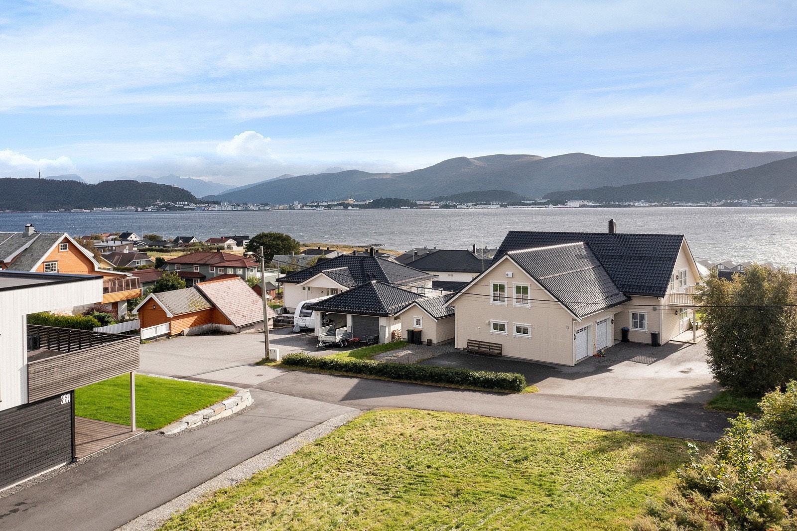 Utsikt mot sørøst Galleribilde