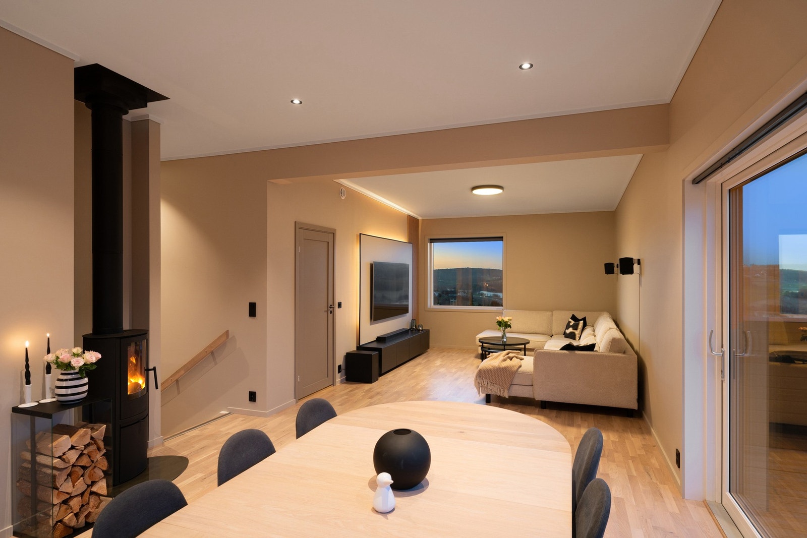 Allrommet er plassert i 2. etasje Galleribilde