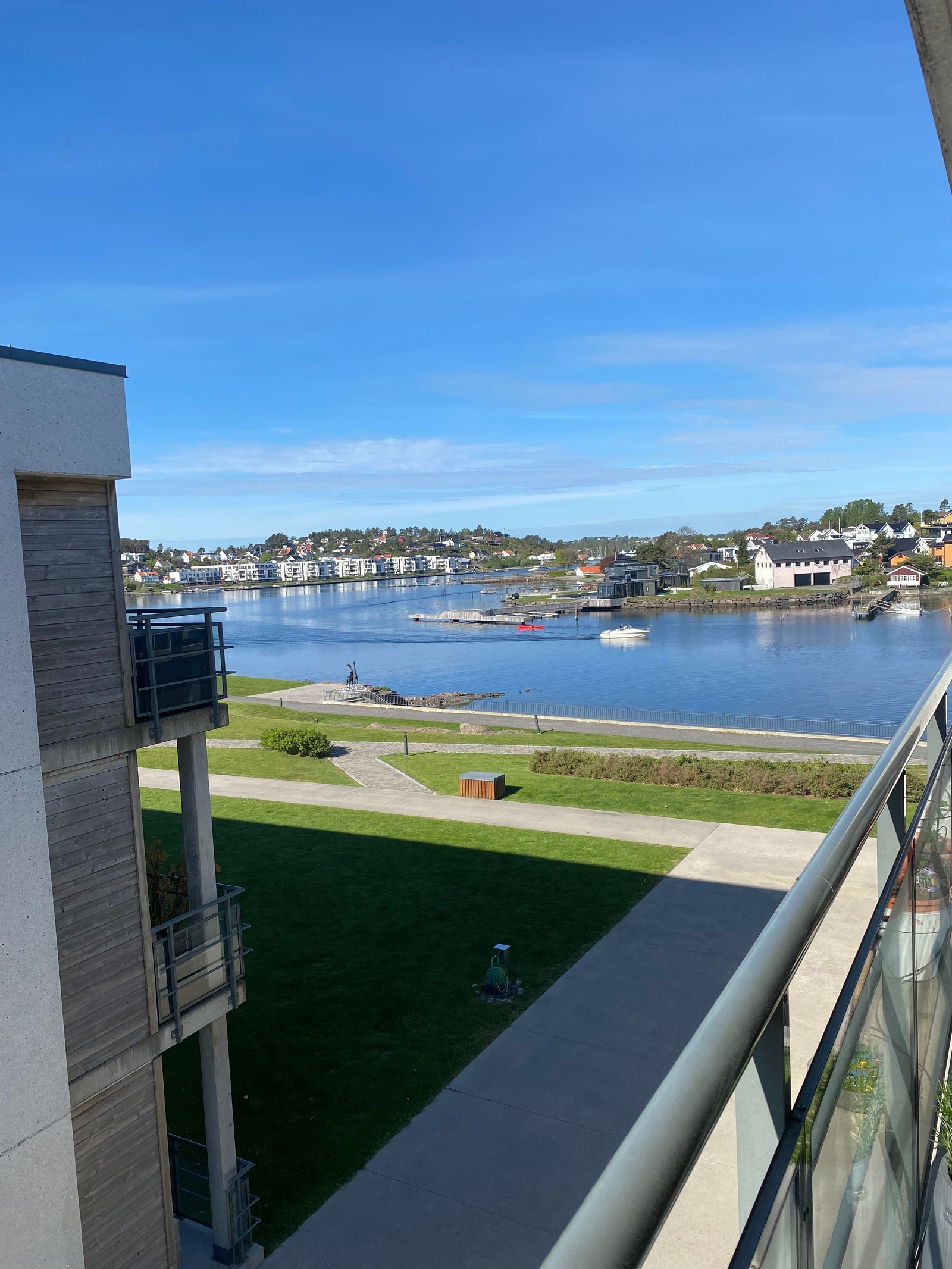 Utsikt over Husøysundet og innseilingen til Tønsberg Galleribilde